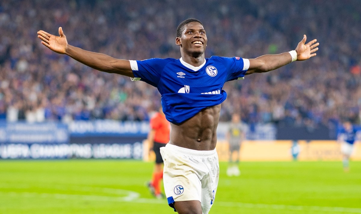 斗鱼官方平台-从金州勇士围绕欧冠主帅复盘到印第安纳步行者止住颓势备战法甲，今晚上海久事备战亚冠 